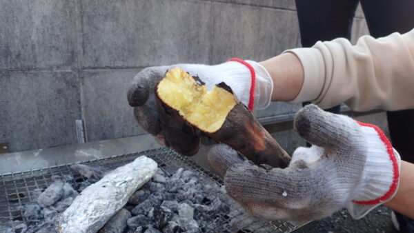 毎年恒例の焼き芋パーティー(*´ω｀*)