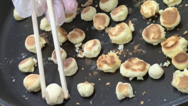 GWのひととき。懐かしの味「たまごボーロ」に笑顔がこぼれます